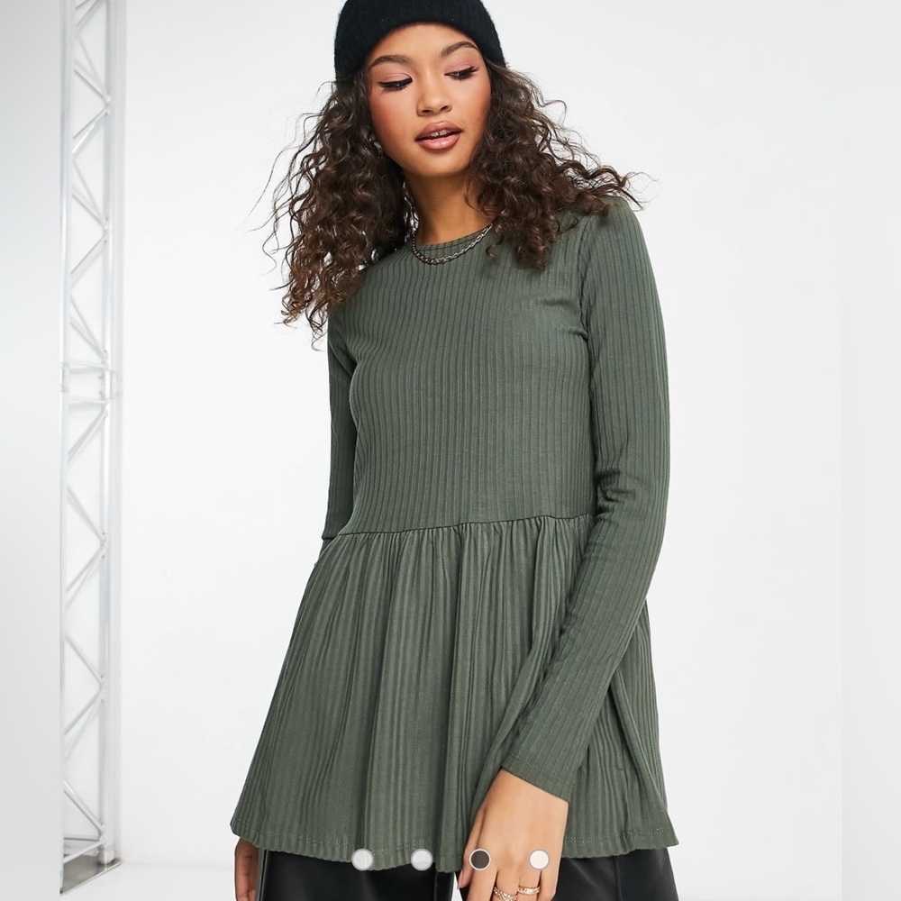 New Look ribbed long sleeved peplum top in khaki